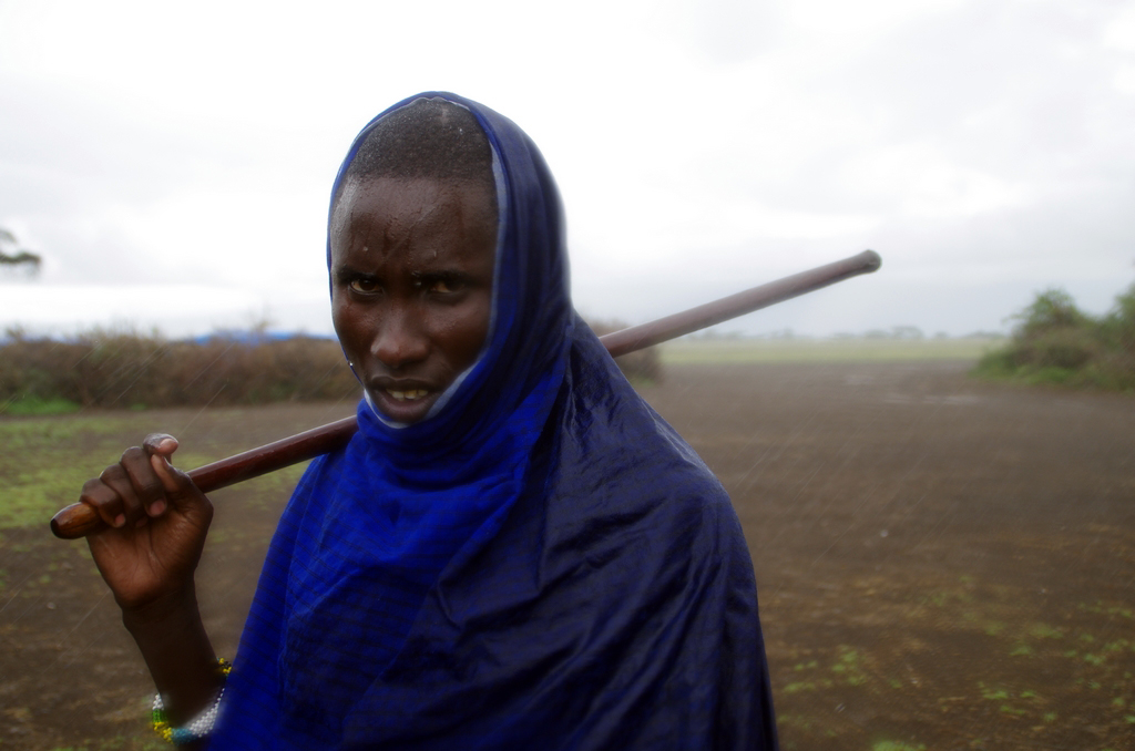 Même sous la pluie, les Masaï ont une classe naturelle
