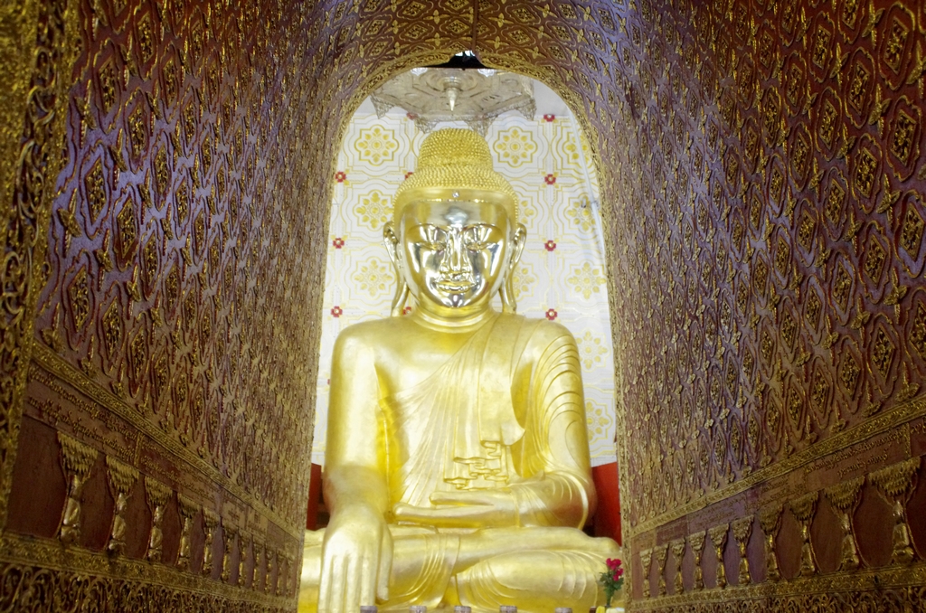 Un impressionant Boudha - Mandalay