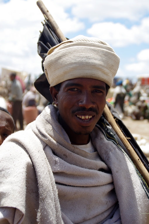 Portrait dans un marché, chez les Amharas